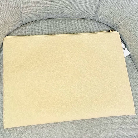 Stella McCartney Limited Edition Superhero Clutch w/ Shaggy Deer Interior Lining - Picture 2 of 9